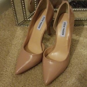Steve Madden nude pump